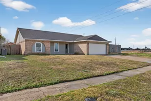 21147 Carmel Valley Dr, Katy, TX 77449 - Photo 2