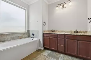 7 Maple Mill Ct, Conroe, TX 77301 - Photo 12