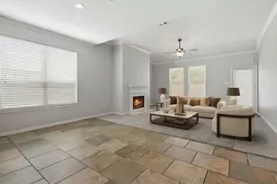 7 Maple Mill Ct, Conroe, TX 77301 - Photo 4