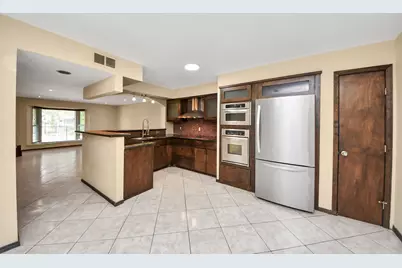 7655 Bellerive Drive #3, Houston, TX 77036 - Photo 14