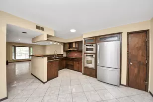 7655 Bellerive Dr, Houston, TX 77036 - Photo 14