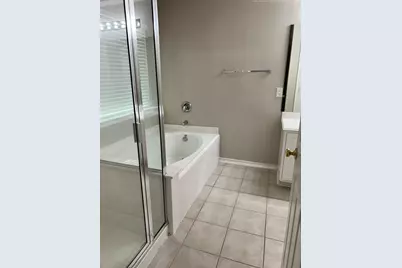 114 N Camellia Grove Circle, The Woodlands, TX 77382 - Photo 16