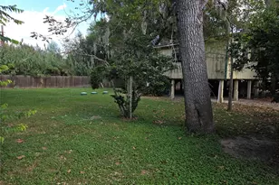 20511 Lk Frst Dr E, Guy, TX 77444 - Photo 2