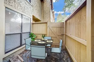 3616 Ocee St, Houston, TX 77063 - Photo 2
