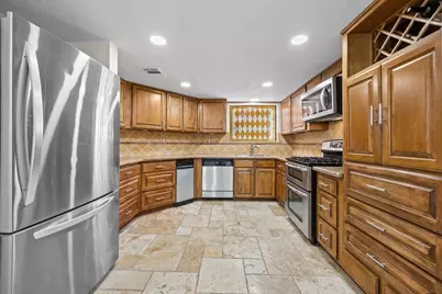 1375 Bullock Lane, Houston, TX 77055 - Photo 12
