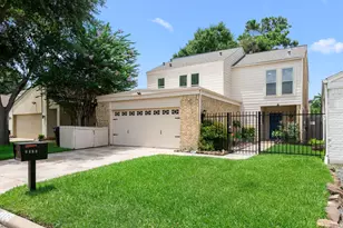 1375 Bullock Ln, Houston, TX 77055 - Photo 2