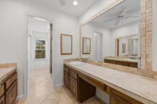 1375 Bullock Ln, Houston, TX 77055 - Photo 20