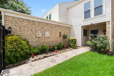 1375 Bullock Lane, Houston, TX 77055 - Photo 4