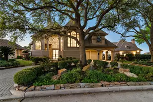 385 Edgewood Dr, Montgomery, TX 77356 - Photo 2