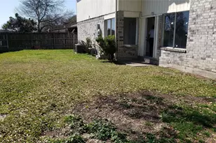 2707 Oakdale Ct, Stafford, TX 77477 - Photo 4