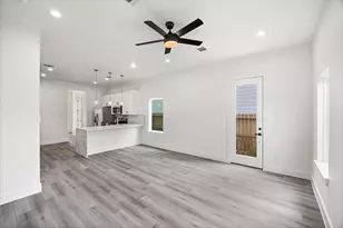 8209 Carver Rd, Houston, TX 77088 - Photo 12