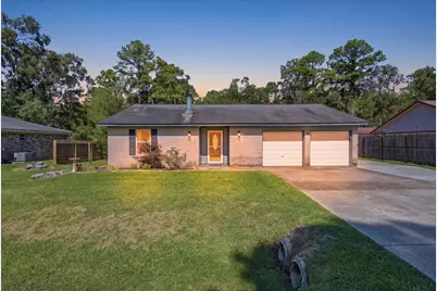 9819 Forest Hollow Drive, Baytown, TX 77521 - Photo 2