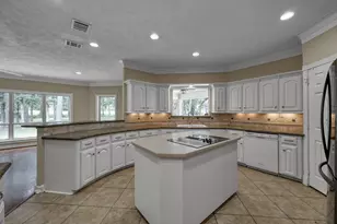 2205 Longmire Rd, Conroe, TX 77304 - Photo 12