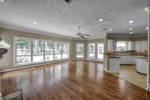 2205 Longmire Rd, Conroe, TX 77304 - Photo 8