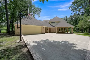 2205 Longmire Rd, Conroe, TX 77304 - Photo 32