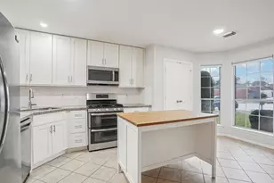 1941 Cameo Ct, League City, TX 77573 - Photo 12