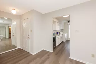 10615 Briar Forest Dr, Houston, TX 77042 - Photo 4