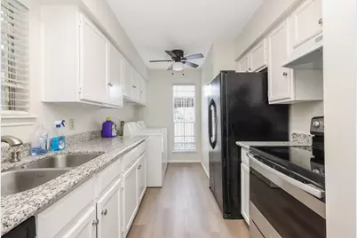 10615 Briar Forest Drive #403, Houston, TX 77042 - Photo 6