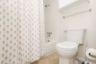 10615 Briar Forest Dr, Houston, TX 77042 - Photo 16
