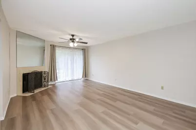 10615 Briar Forest Drive #403, Houston, TX 77042 - Photo 12