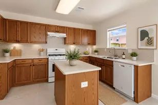 10423 Briar Patch St, Baytown, TX 77523 - Photo 8
