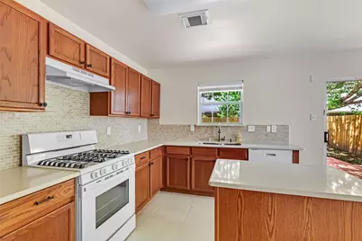 10423 Briar Patch Street, Baytown, TX 77523 - Photo 10