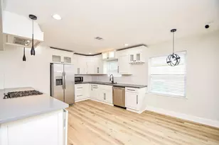 5642 Cartagena St, Houston, TX 77035 - Photo 14