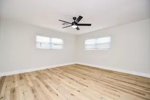 5642 Cartagena St, Houston, TX 77035 - Photo 18