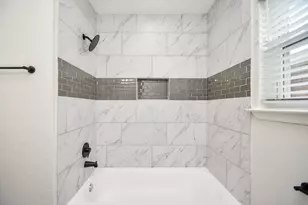 5642 Cartagena St, Houston, TX 77035 - Photo 26