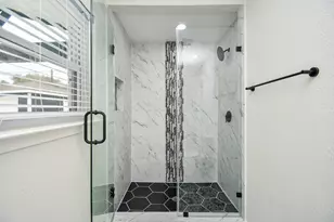 5642 Cartagena St, Houston, TX 77035 - Photo 22