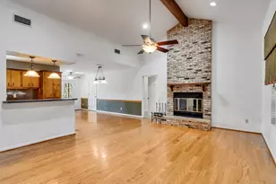 18085 Lake Dr E, Willis, TX 77378 - Photo 8
