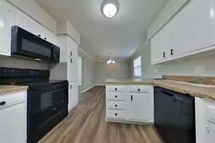 6128 Silver Leaf Dr, League City, TX 77573 - Photo 6