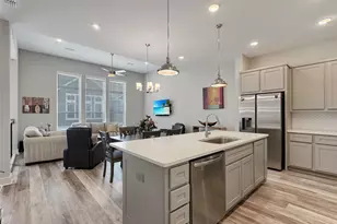 10928 Brambling Wood Dr, Houston, TX 77043 - Photo 8