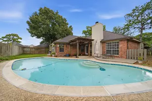 2004 Landing Blvd, League City, TX 77573 - Photo 6