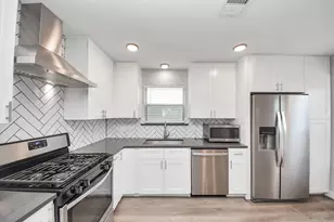 821 E 36th St, Houston, TX 77022 - Photo 24