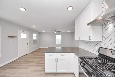 821 E 36th Street, Houston, TX 77022 - Photo 28