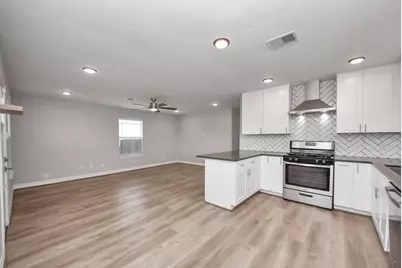 821 E 36th Street, Houston, TX 77022 - Photo 20