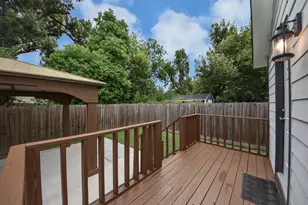 821 E 36th St, Houston, TX 77022 - Photo 8