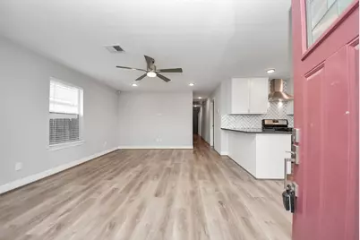 821 E 36th Street, Houston, TX 77022 - Photo 14