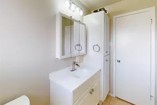 210 W G St, La Porte, TX 77571 - Photo 18