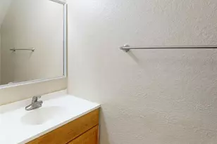 210 W G St, La Porte, TX 77571 - Photo 12