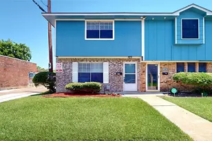 210 W G St, La Porte, TX 77571 - Photo 1
