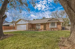 127 Wild Phlox Dr, Bellville, TX 77418 - Photo 2