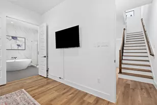 1303 E 27th St, Houston, TX 77009 - Photo 32