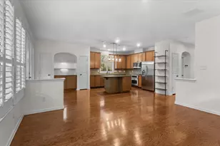 7 Cloud Bank Pl, The Woodlands, TX 77382 - Photo 12