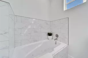 7611 Athlone Dr, Houston, TX 77088 - Photo 24