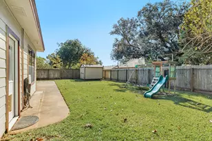 429 N Amherst Dr, West Columbia, TX 77486 - Photo 26