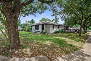 5037 W 43rd St, Houston, TX 77092 - Photo 6