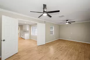 5037 W 43rd St, Houston, TX 77092 - Photo 12