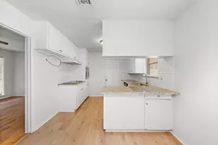 10615 Seaford Dr, Houston, TX 77089 - Photo 6